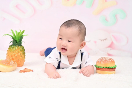 供卵包生男孩公司宝宝鼻子喷奶急救处理