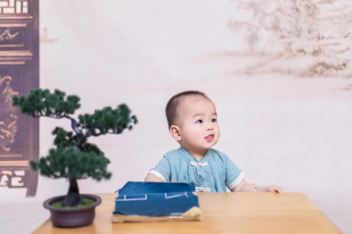 供卵包生男孩公司宝宝喊肚子疼怎么回事